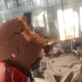 Hamilelikte Eti Canga Şoku: Çikolatada Plastik Tehlikesi
