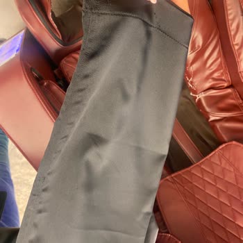 Bershka Yeni Satın Alınan Pantolonun Kısa Sürede Yırtılması