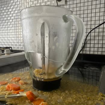 Arzum Maxiblend Glass Ürünümün Üst Haznesi Patladı