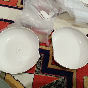 Heda Porselen Kırık Yemek Takımı Tabak Göndermiş