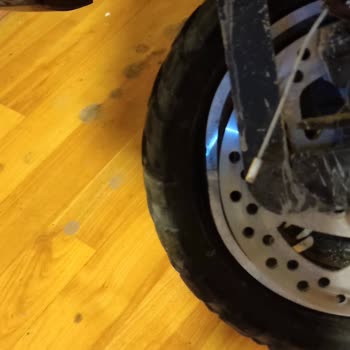 Maltepe Belediyesi Yol Bozukluğundan Dolayı Scooterımda Maddi Hasar Oluştu