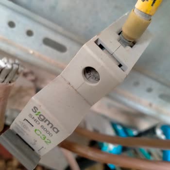Dicle Elektrik Dağıtım Şalter Arızasının Yapılması