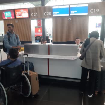 Tarom Yaşlı Annemin Yeni Pasaport Engeliyle Uçuş Hayal Kırıklığı