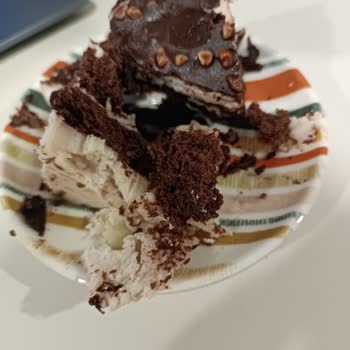 A101 Özsüt Pastasının Tadının Rezil Derecede Kötü Olması