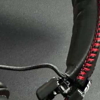 Garantili Hyperx Cloud 2 Menteşeleri Kırılıyor