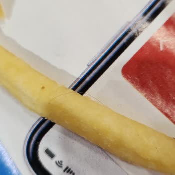 Burger King Yemekte Kıl Çıktı