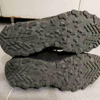 Greyder Su Geçirmez Ayakkabıların Gürültü Şikayeti