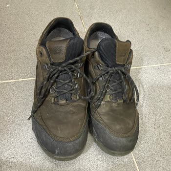 Greyder Su Geçirmez Ayakkabıların Gürültü Şikayeti