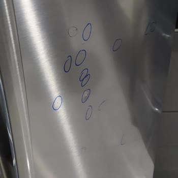 Samsung Buzdolabı Kapağında Göçük