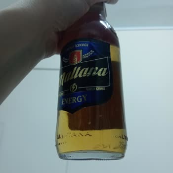 Maltana İçeceğindeki Garip Oluşumlar