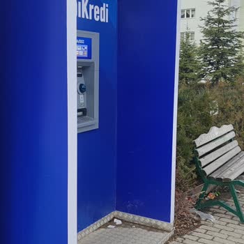 Yapı Kredi Bankası Çevre Kirliliğine En Güzel Örnek