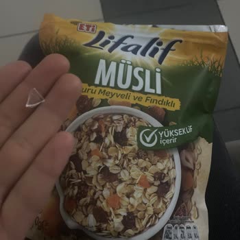 Eti Gıda Eti Lifalif Müsli'den Cam Parçaları Çıktı