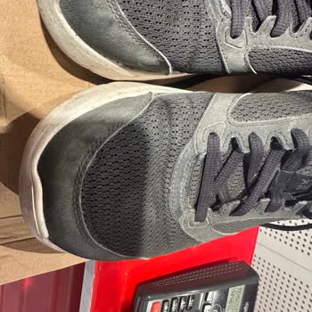 SuperStep 30 40 Günlük Skechers Ayakkabı Nasıl Aşınır?