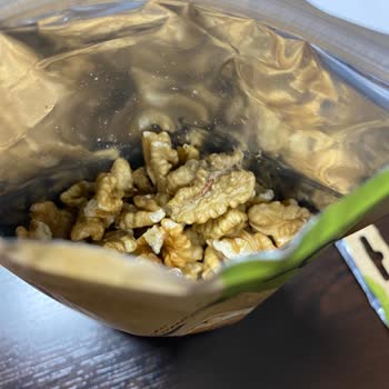 Tadım Gıda Ceviz İçinde Canlı Kurt Buldum!