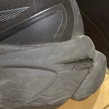 Asics Jel Kayano Yırtılma