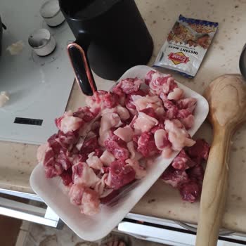 Bravo Süpermarket (Adana) Şikayetim Var Et Konusunda