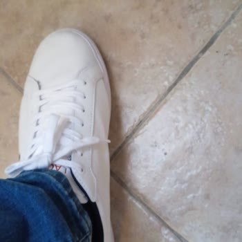 Tekem Spor Lacoste Ayakkabının Sahtesini Mi Satıyor