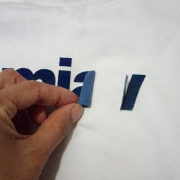 Mavi Den Kalitesiz Sweatshirt Üretimi