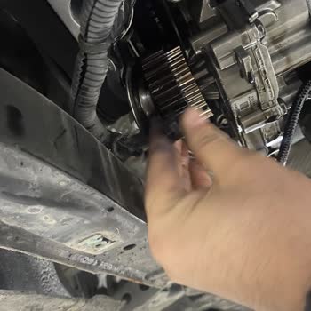 Opel Astra 2020 1.5 Dizel Motor Yağ Pompa Civatası Düşmesi.