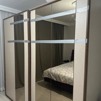 Enza Home Enza Yatak Odası Dolabı Ayna Düşmesi