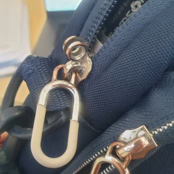 Samsonite Дефект сумки и неустранение дефекта компанией