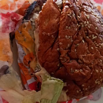 Tarsus Burger King Siparişi Yanmış Ve Bayat