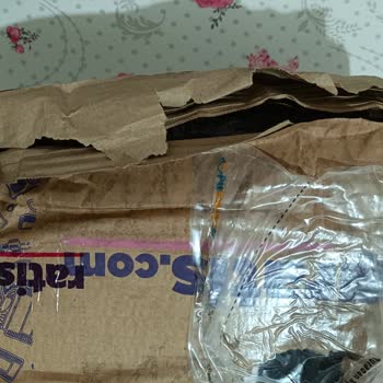 Benri Ürünün Akması Ve Yanlış Krem Kokusu