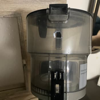 Arçelik Şarjlı Dikey Süpürge Hazne Çatlaması