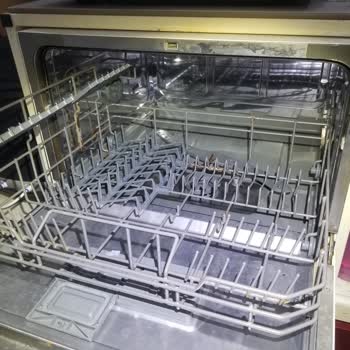 Electrolux ESF2400OW Bulaşık Makinesinin İçi Bütün Olarak Paslandı!