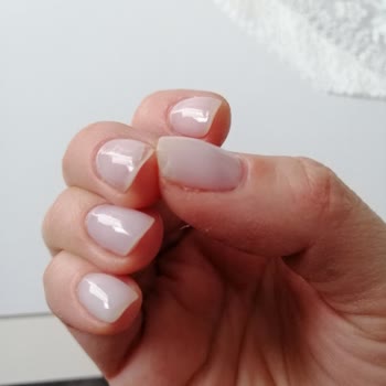 Hadise İdi Protez Tırnak Kalıcı Oje Kalmıyor 😔