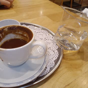 Mado Kafe Çalışanların İlgisizliği