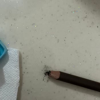 Golden Rose Kaş Kalemi Çürük Çıktı