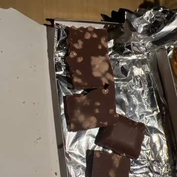 BİM'in Çikolataları Bozuk Çıkıyor