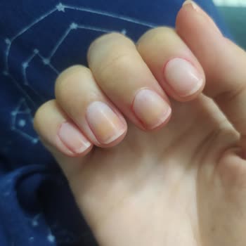 Flormar Tırnakları Turuncu Yapan Kırmızı Oje