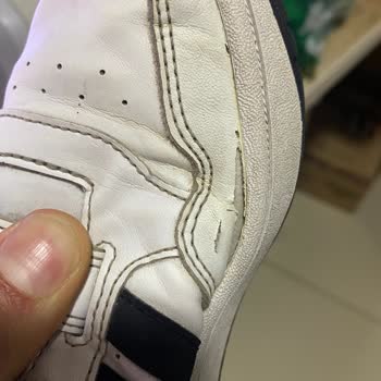 Deichmann Adidas Ayakkabı Yanlardan Açılması