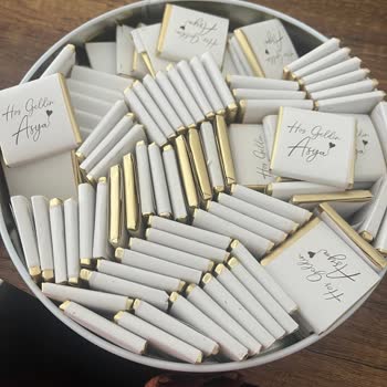 Dökme Çikolata (Instagram: dokmecikolata) Dokmecikolata Özensiz Çalışıyor Ve Çok Kalitesiz Hizmet Sunuyor