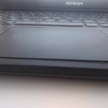 Monster Notebook Servis Şişen Batarya İçin Ücret Talep Ediyor