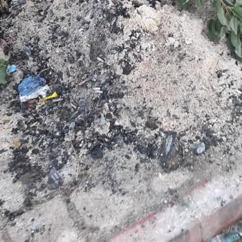 Cihangir Kebap Külleri Kaldırıma Dökmeyin