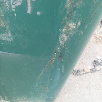 Osmangazi Belediyesi Çöp Kutusunu Çöpçülerin Kırması