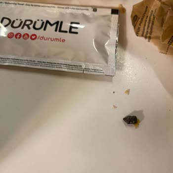 Dürümle Sipariş İçinden Taş Çıkması