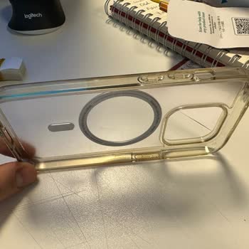 Spigen İphone 14 Pro Ultra Hybrid Kılıf Sararması