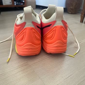 Mizuno Momentum 3 Ayakkabımın Boyası Dökülüyor
