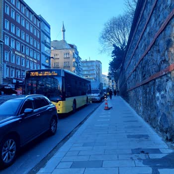 İBB Oy Almak İçin Kaldırım Çalışması Trafik Sorunu İstanbul Şişli