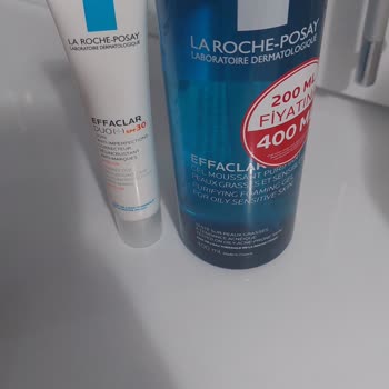 Schmerzhaftes Brennen und Rötungen nach Anwendung von  La Roche-Posay Effaclar Duo Creme