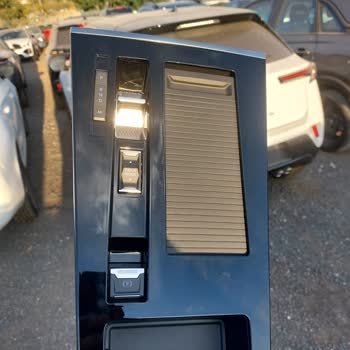 Opel Türkiye Ve ABC Oto Pişmanlığı... Sıfır Araca 2. El Parça Takıldı!