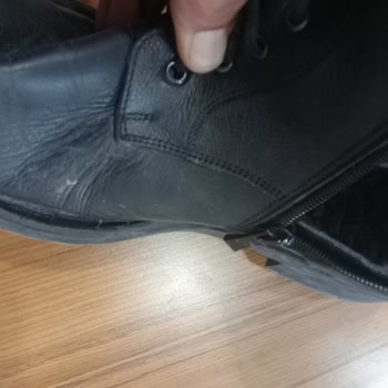 Sohlenablösung der Fast Step-Stiefel nach wenigen Tragen von Modanisa