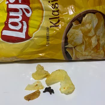Lays Cips Paketinden Çıkan Cisim