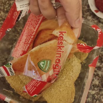 Keskinoğlu Küflü Şnitzel Hayal Kırıklığı!