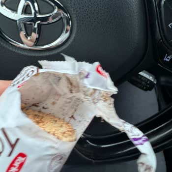 Torku Paket Bisküvide Beklenmedik Misafir