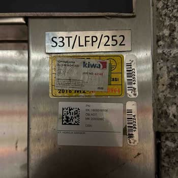 İBB - İstanbul Büyükşehir Belediyesi Mecidiyeköy Metrobüste Çalışmayan Asansör!